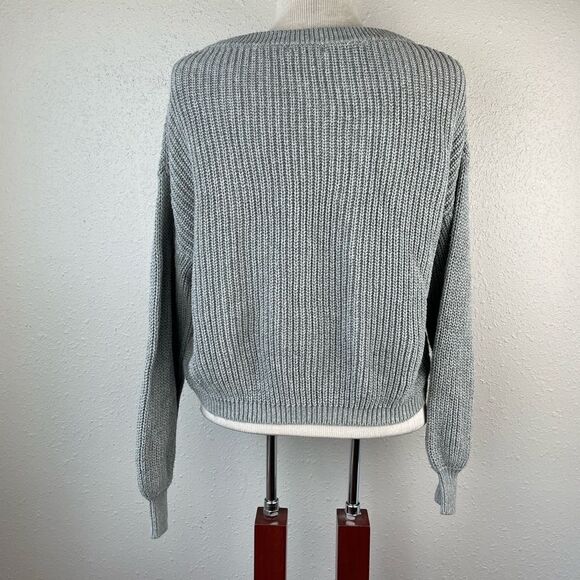 BP. Gray V-Neck Cropped Sweater Size XS EUC - Picture 4 of 6